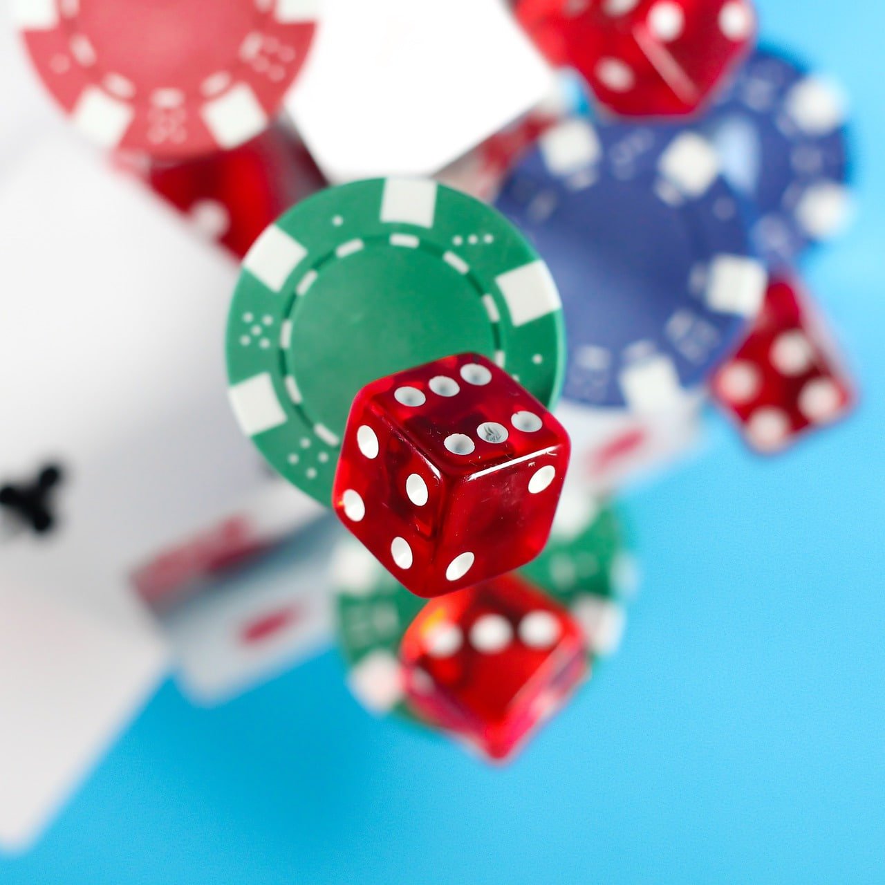 Mobile phone displaying foxibet login roulette table interface with betting layout